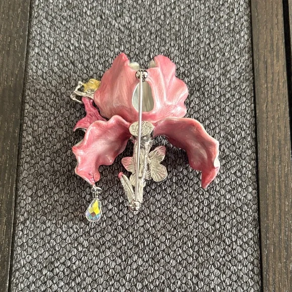 Kirks Folly Pink and Gold Brooch - Picture 3 of 9